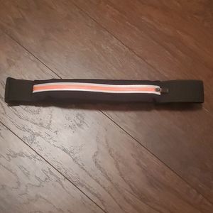 Zyia runners mini pouch